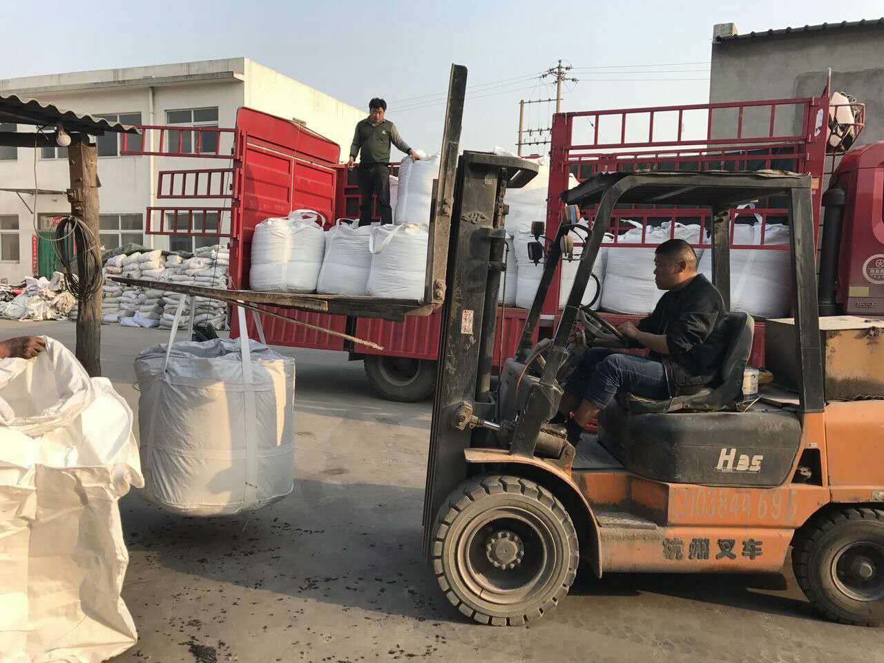 白剛玉應客戶需要噸包發貨
